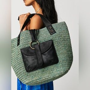 *NWT* FREE PEOPLE EN RIVA RAFFIA TOTE